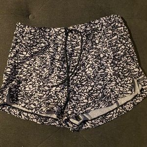 Lululemon shorts size 4